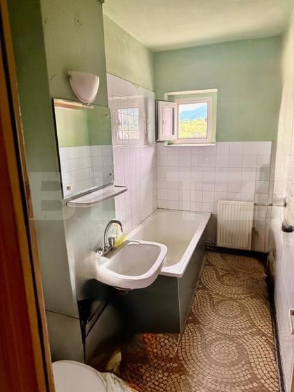 Apartament cu 2 camere decomandat, mobilat în Zărnești