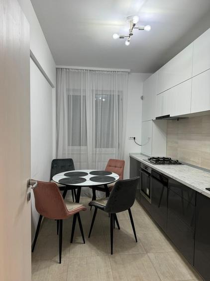 Apartament cu 2 camere decomandat, mobilat în Gorjului