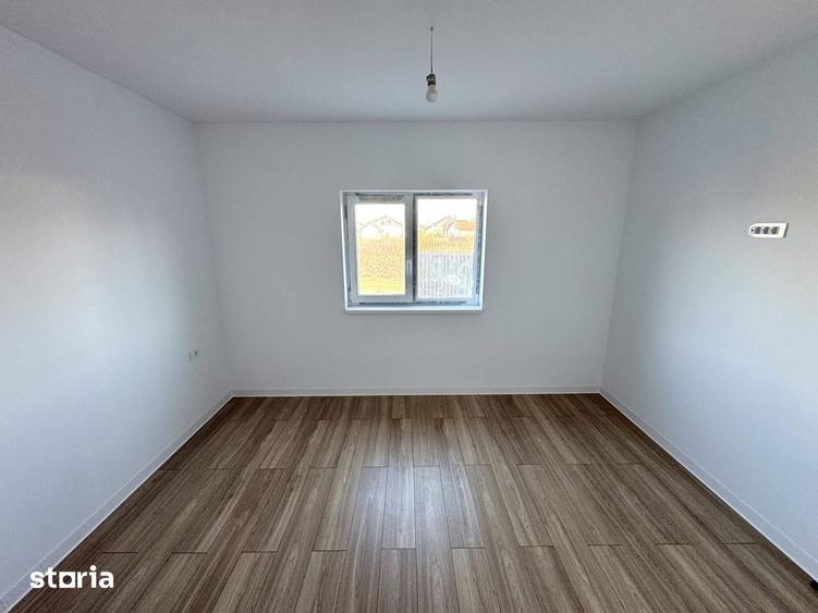 Casă cu 4 camere cu Teren 370 Mp în Valea Lupului