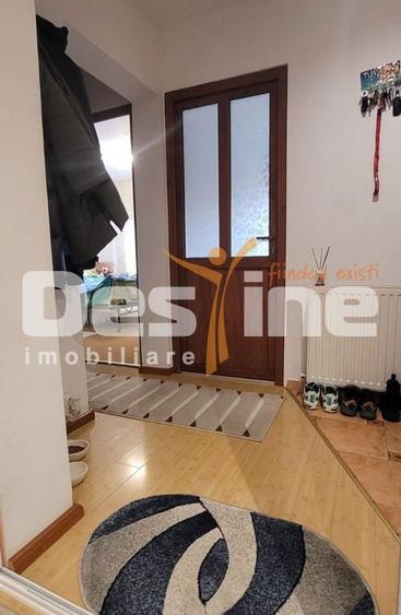Apartament cu 3 camere decomandat în Craiter