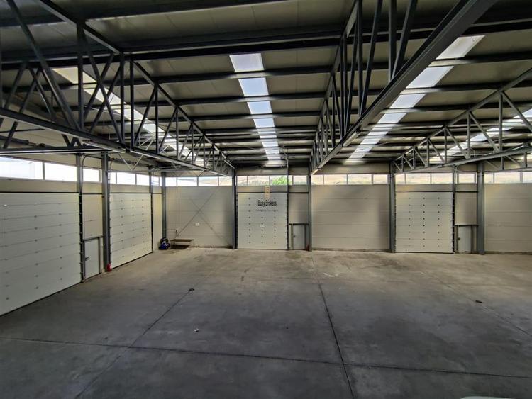 Spațiu industrial, de 814 mp, în Florești