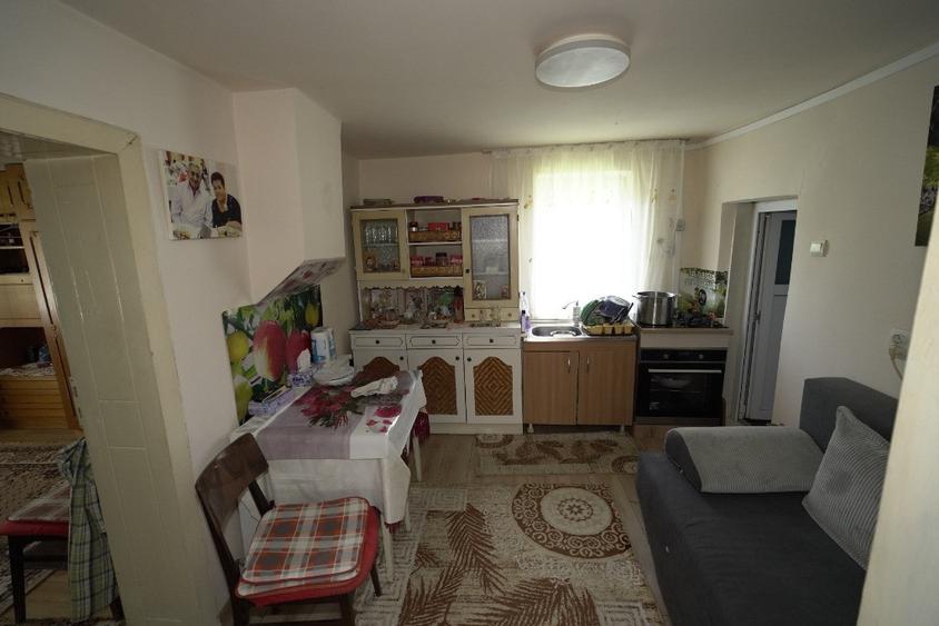 Casă cu 2 camere cu Teren 1000 Mp în Oarța de Sus
