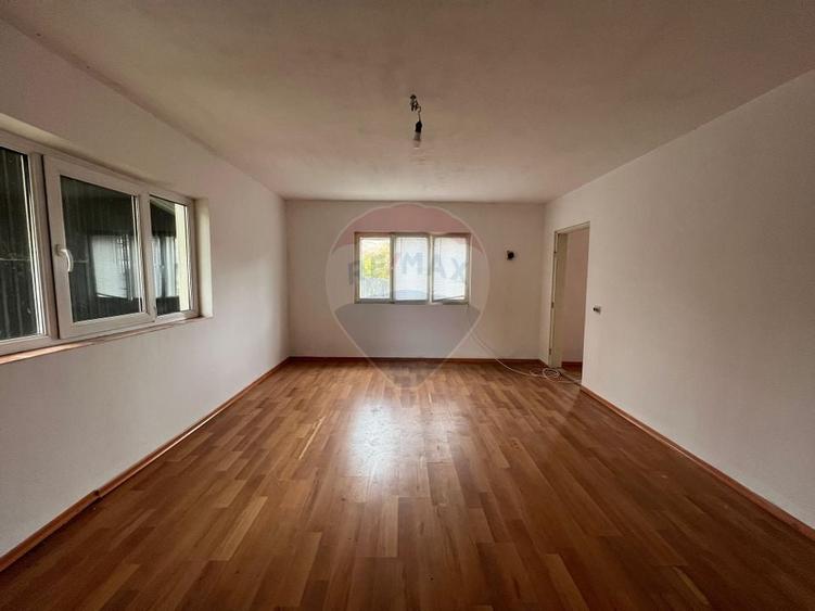 Casă individuală cu 5 camere cu Teren 967 Mp în Tisa-Silvestri