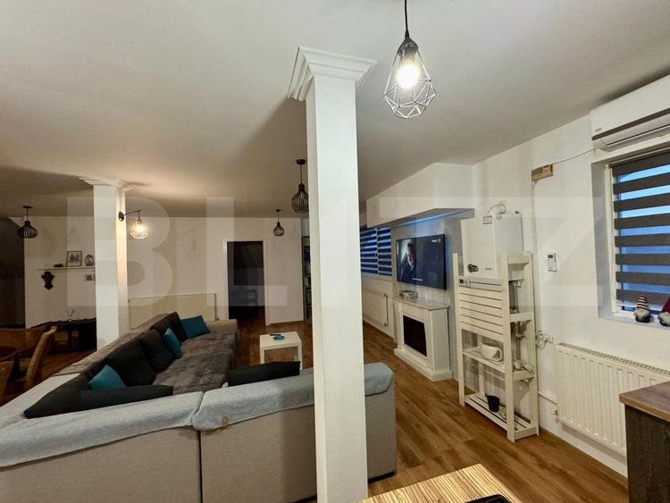 Apartament cu 3 camere decomandat, mobilat în Cârcea