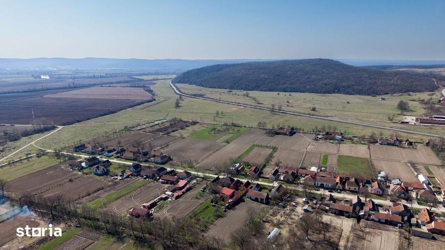 Teren de 2970 mp, în Mașloc