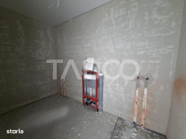 Casă cu 3 camere decomandat în Cristian