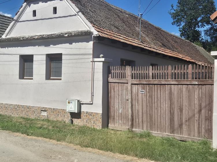 Casă individuală cu 2 camere cu Canalizare în Dumbrăvița