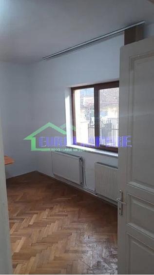 Casă cu 3 camere cu Teren 150 Mp în Tomis II