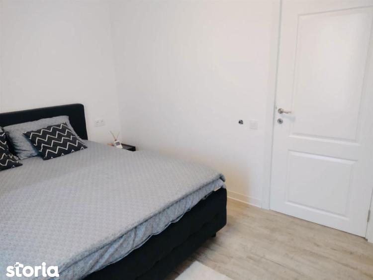 Casă cu 7 camere cu Teren 1025 Mp în Central