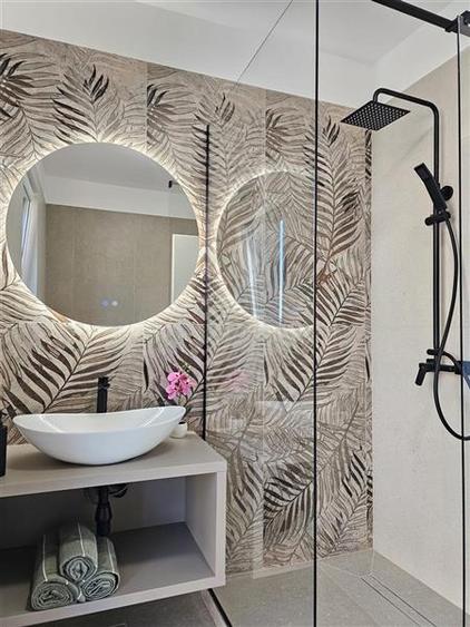 Duplex cu 5 camere cu Canalizare în Florești