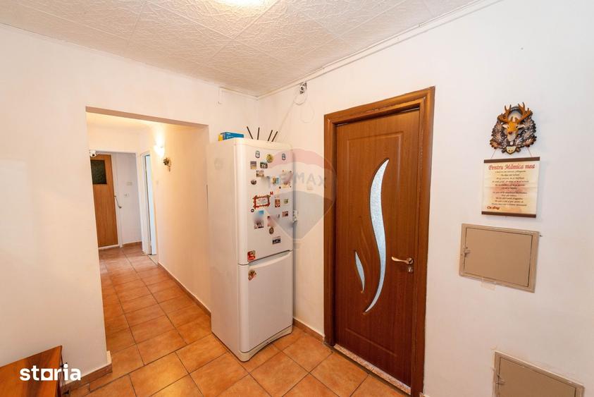 Apartament cu 3 camere decomandat în Sălăjan