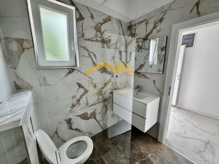 Duplex cu 4 camere cu Canalizare în Utvin