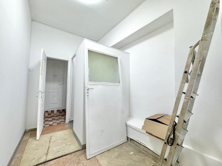 Spațiu comercial, de 80 mp, în Nicolina