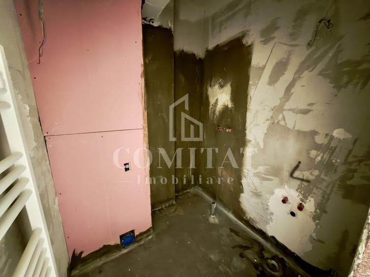 Apartament cu 4 camere semidecomandat în Zorilor