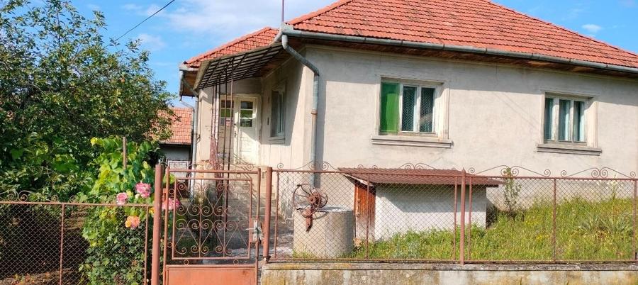 Casă individuală cu 3 camere cu Teren 1800 Mp în Gârceiu