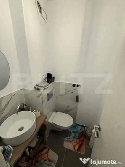 Apartament cu 3 camere semidecomandat în Central