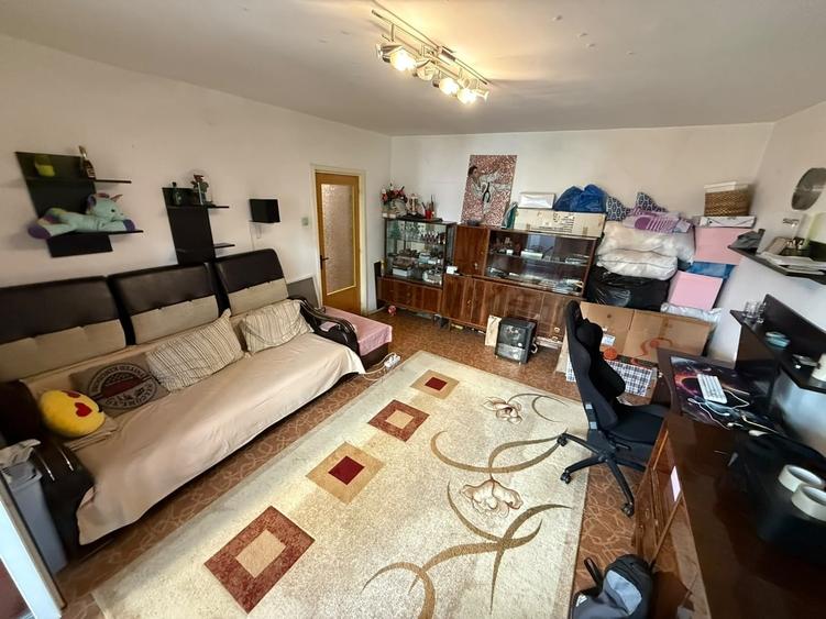 Apartament cu 2 camere decomandat în Rahova