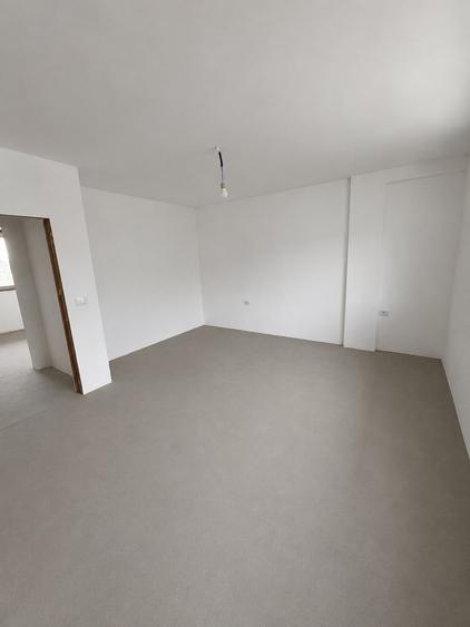 Casă cu 4 camere cu Teren 180 Mp în Cetate
