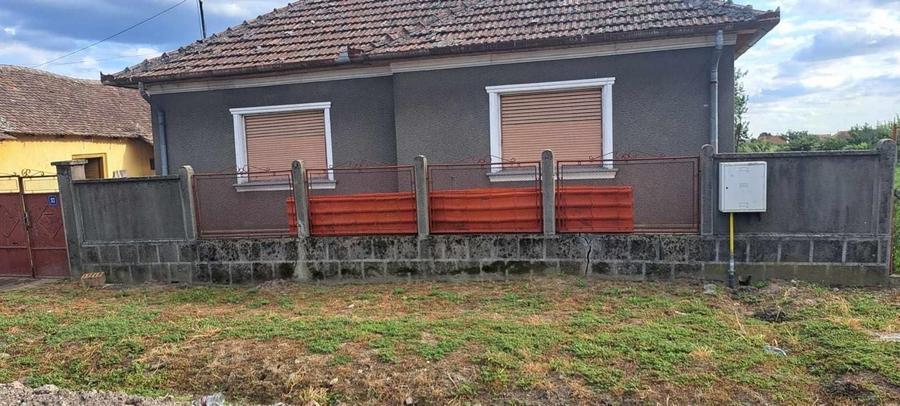 Casă cu 2 camere în Șiria