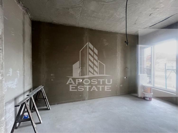 Duplex cu 4 camere cu Canalizare în Covaci