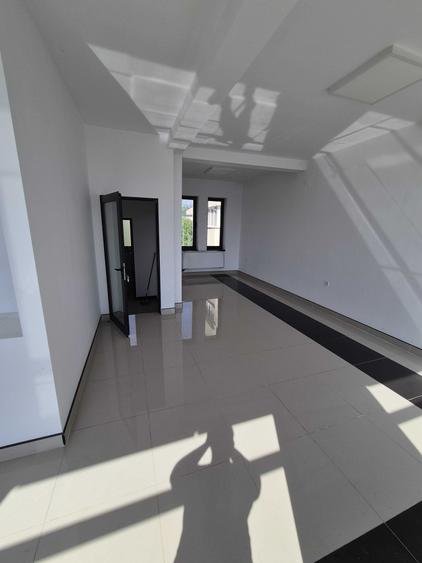 Spațiu comercial, de 225 mp, în Exterior Vest