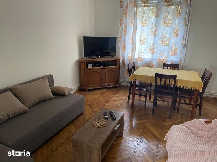 Apartament cu 3 camere decomandat în Medicină