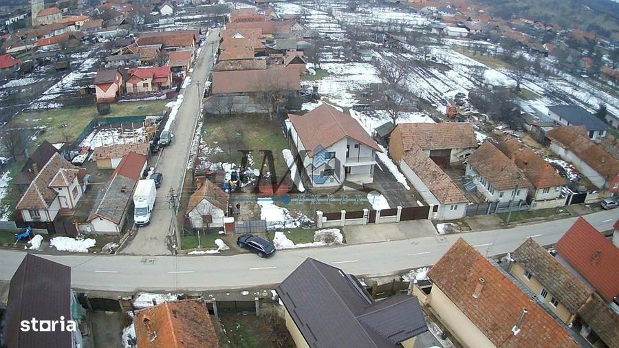 Teren de 600 mp, în Cricău