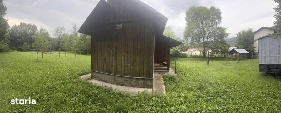 Teren de 2000 mp, în Central