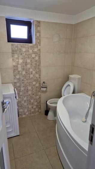 Apartament cu 3 camere decomandat în Fundeni