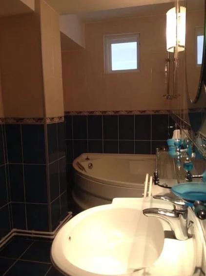 Apartament cu 3 camere decomandat în Călărași