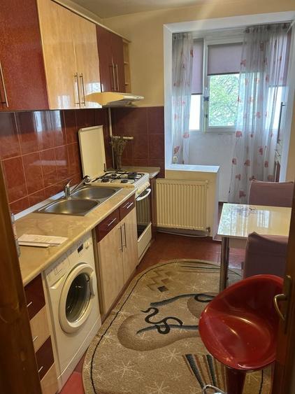 Apartament cu 2 camere decomandat în Precista
