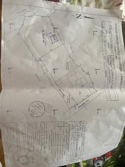 Casă individuală cu 5 camere cu Teren 1705 Mp în Central
