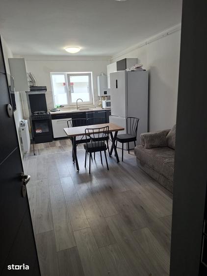 Apartament cu 2 camere semidecomandat în Apărătorii Patriei