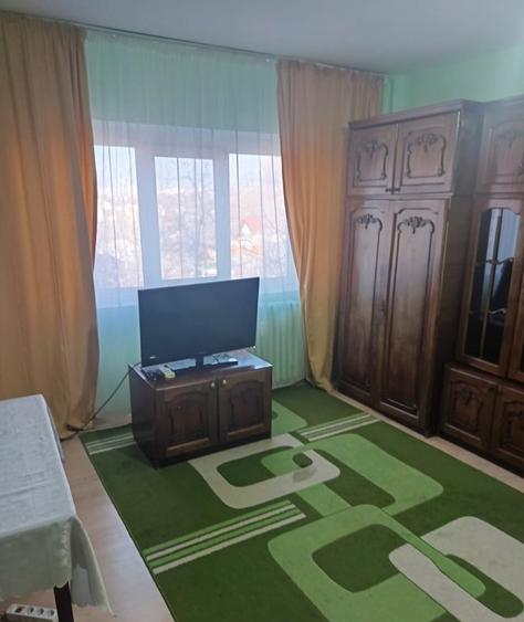 Garsonieră decomandată în Central