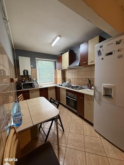 Apartament cu 3 camere în Săsar