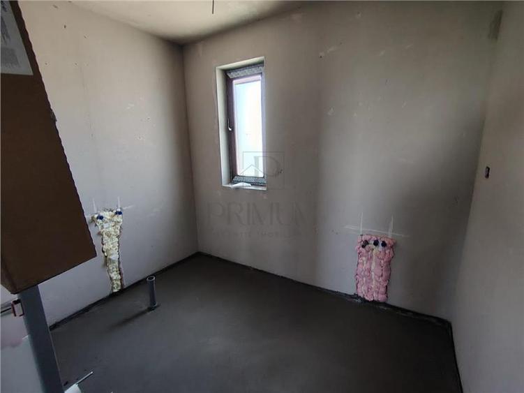 Duplex cu 4 camere cu Canalizare în Moșnița Veche