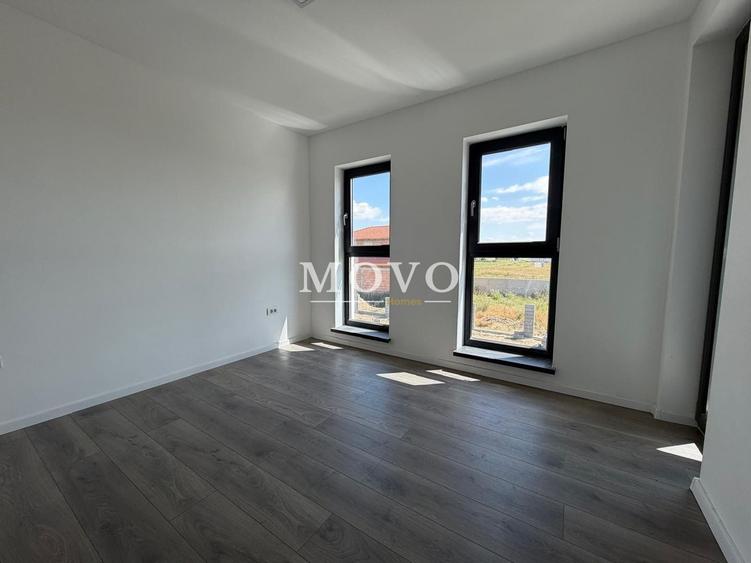 Duplex cu 4 camere cu Teren 250 Mp în Săcălaz