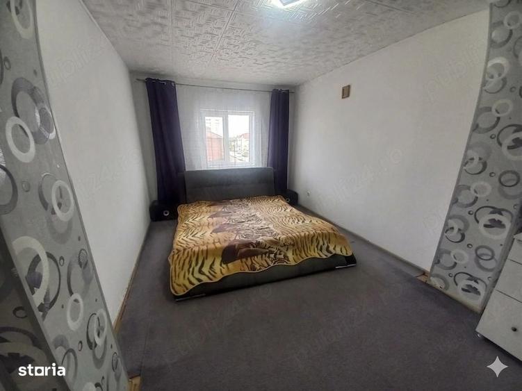 Apartament cu 3 camere decomandat în Soarelui