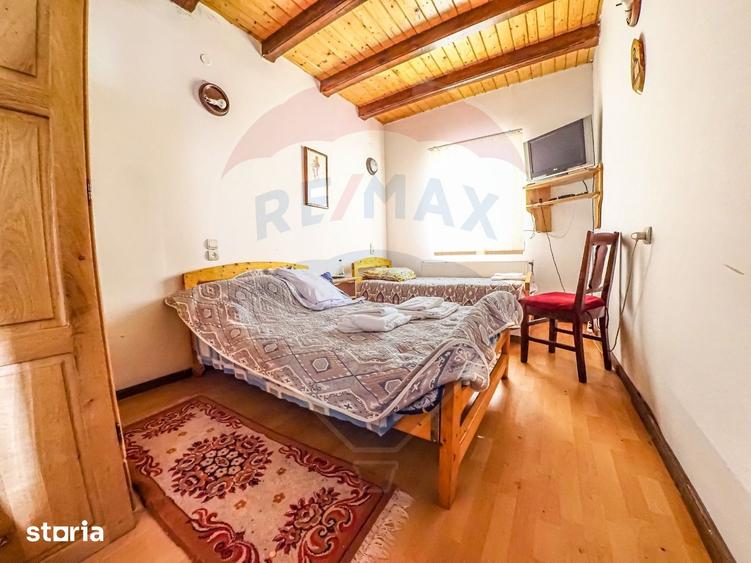 Vila / Pensiune cu 20 camere de vanzare in Campulung Moldovenesc, SV - 1
