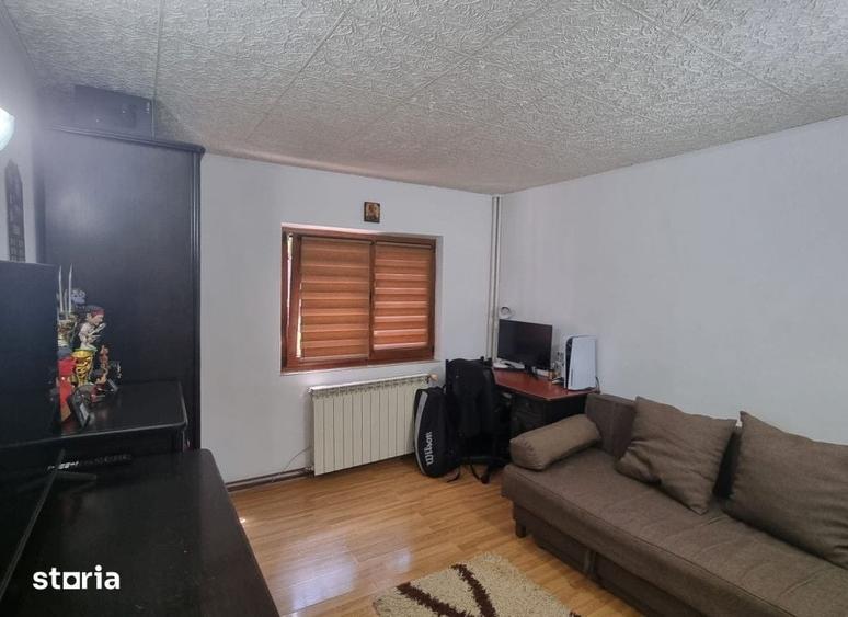 Apartament cu 4 camere în Nicolina