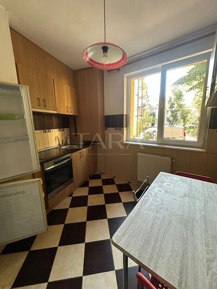 Apartament cu 2 camere semidecomandat, mobilat în Central