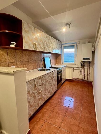 Apartament cu 2 camere decomandat în Girocului
