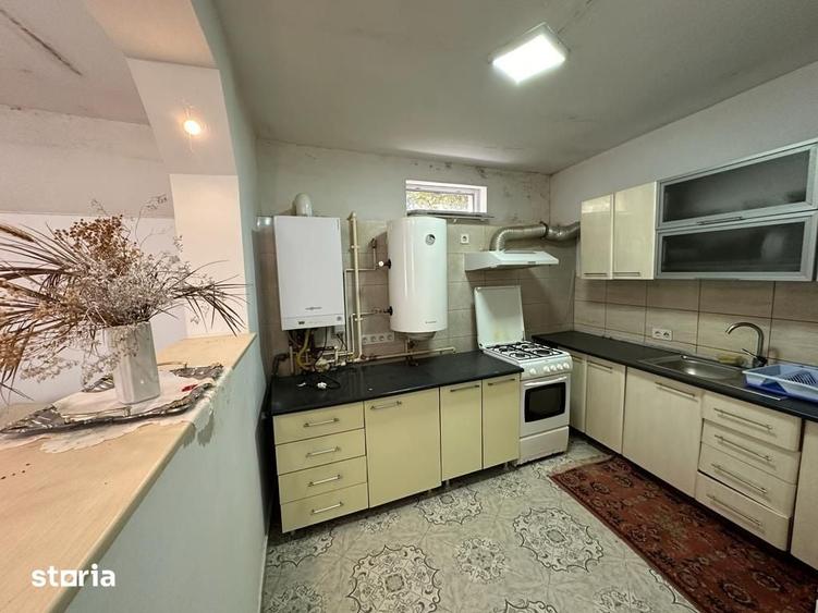 Casă cu 5 camere cu Teren 757 Mp în Poiana