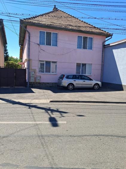 Casă cu 3 camere cu Teren 467 Mp în Lazaret