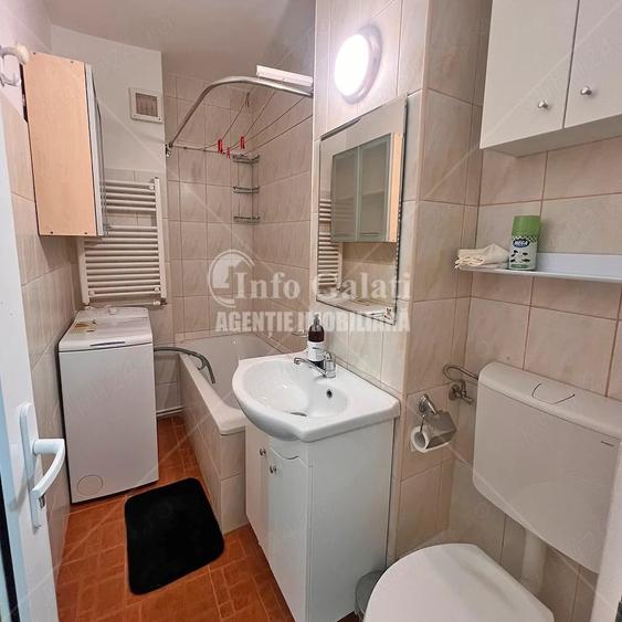 Garsonieră decomandată în Faleză