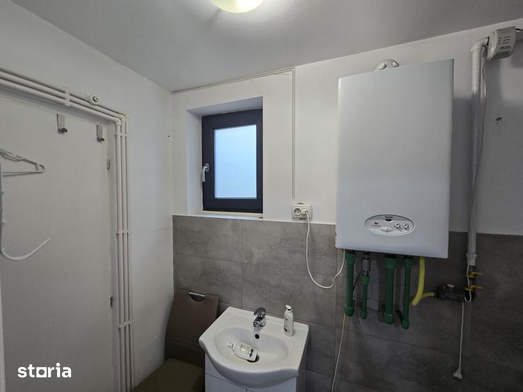 Spațiu comercial, de 48 mp, în Central