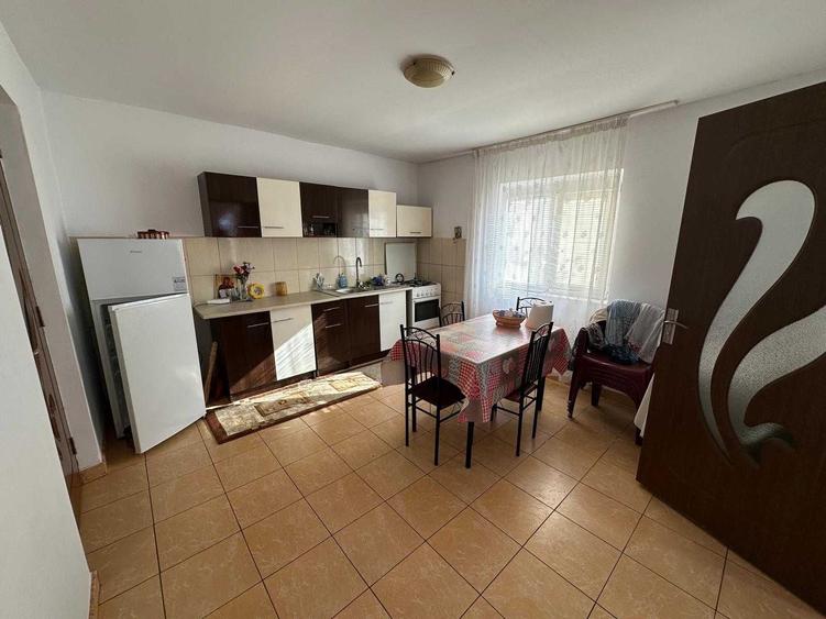 Casă cu 2 camere cu Teren 141 Mp în Central