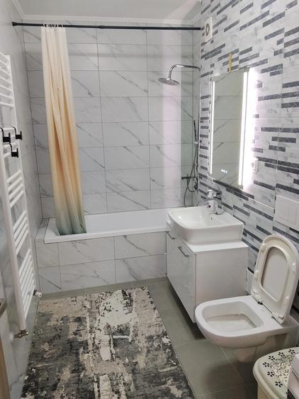 Apartament cu 2 camere decomandat în Central