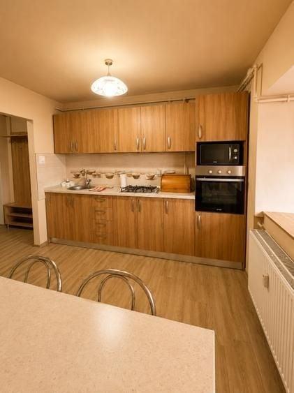 Apartament cu 2 camere semidecomandat, mobilat în Ultracentral