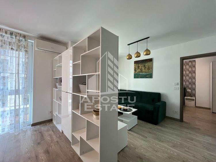 Apartament cu 2 camere semidecomandat, mobilat în Soarelui